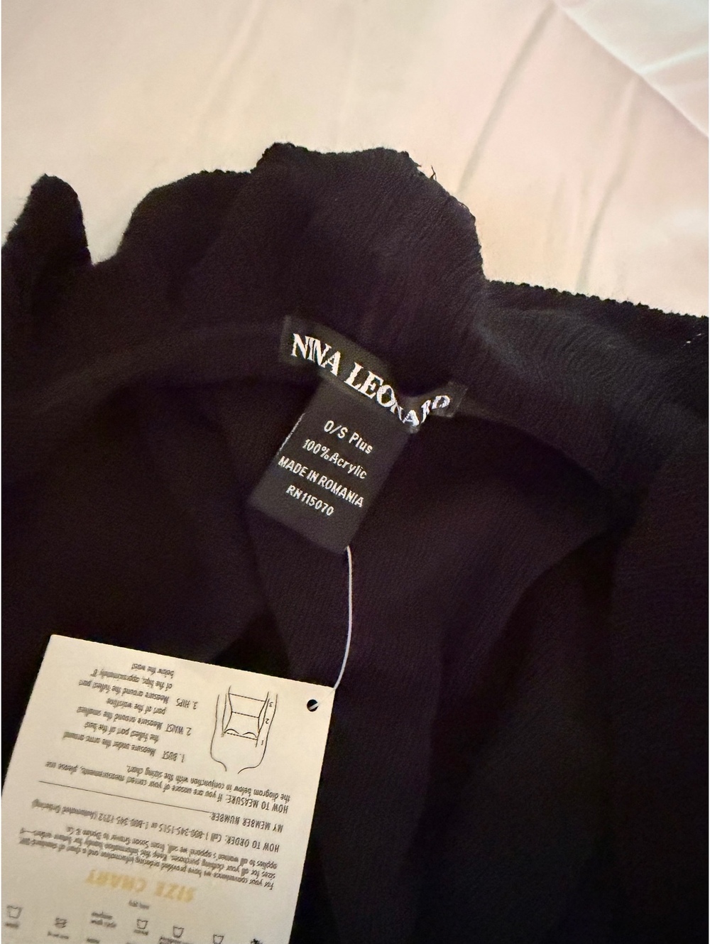 Black Ruffle Shaw OS Plus - Picture 7 of 10